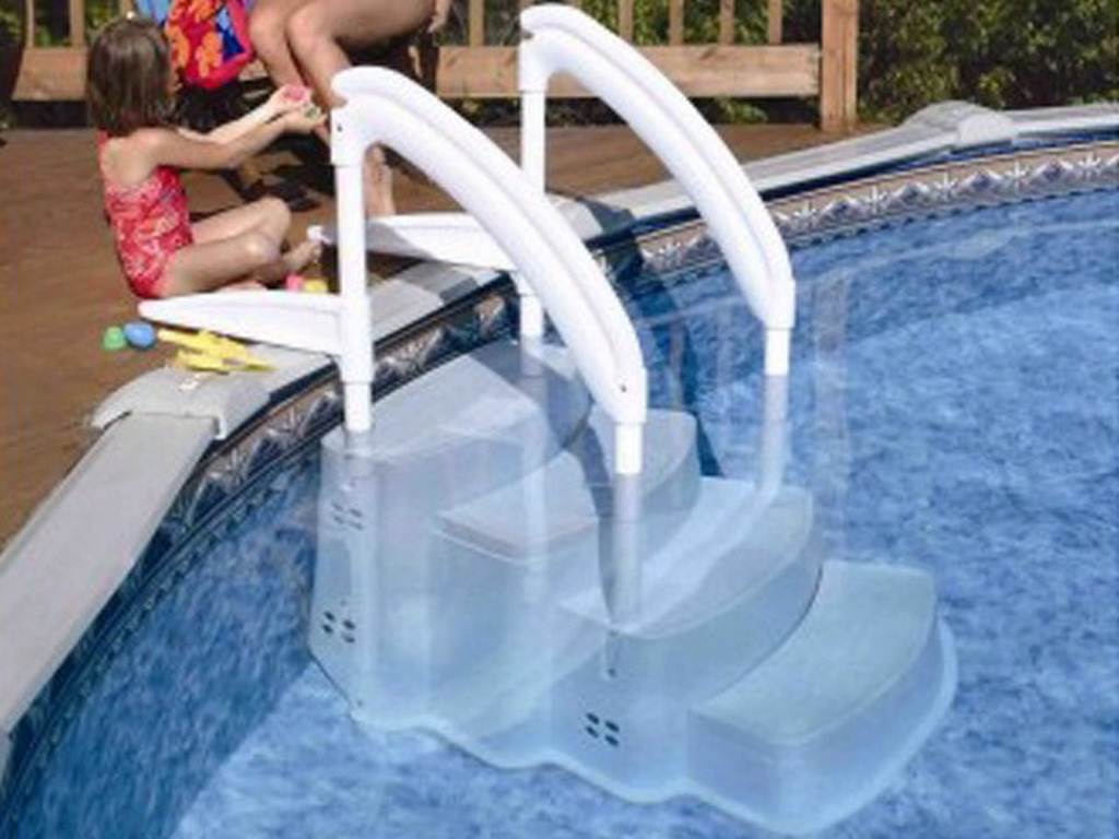 Escalier piscine FESTIVA avec double main courante | Marchédelapiscine.com