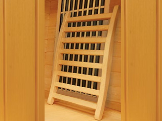 Image Dossier ergonomique en bois pour sauna infrarouge ou a vapeur