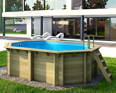 Image Piscine bois Altanka NEMO octogonale allongee 4,3 x 3m H 1,18m liner bleu, pose sur dalle