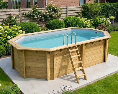 Image Piscine bois Altanka NEMO octogonale allongee 5,79 x 3,49m H 1,45m, liner gris ancrage beton