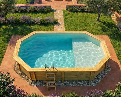 Image Piscine bois Altanka NEMO octogonale allongee avec plage 5,79 x 3,49m H 1,45m liner sable, pose sur dalle