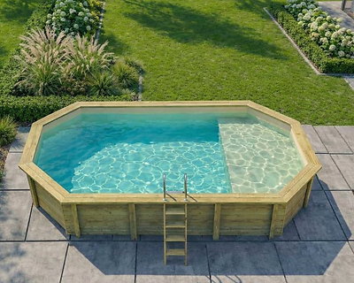 Image Piscine bois Altanka NEMO octogonale allongee avec plage 7,3 x 3,97m H 1,45m liner sable, ancrage beton