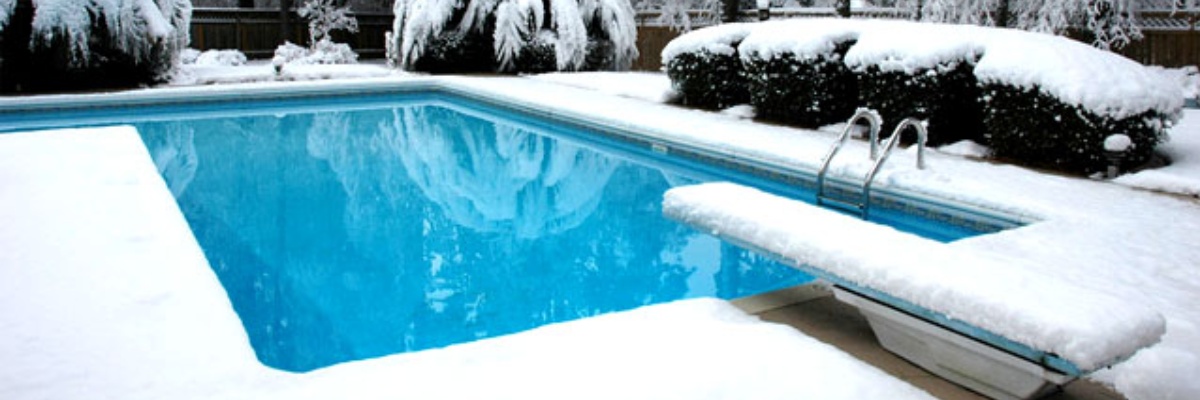 Comment traiter l'eau de votre piscine en hiver