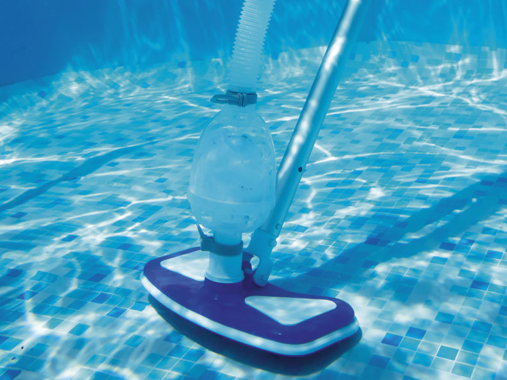 Kit de nettoyage aspirateur piscine hors sol Bestway AQUACLEAN